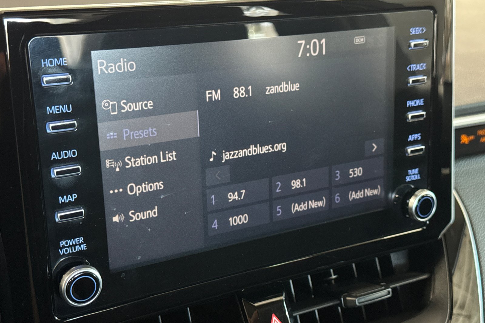 Used 2020 Toyota Corolla LE w/ Carpet Mat Package (TMS) FWD image 18