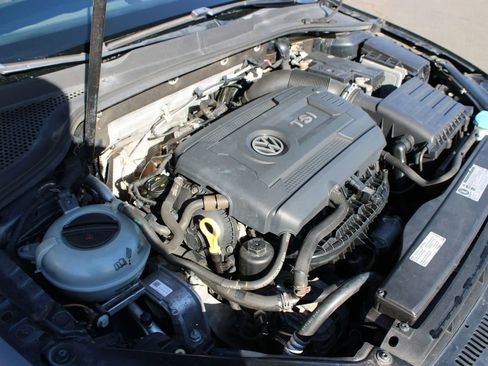 Used 2015 Volkswagen GTI S image 28