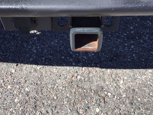 Used 2011 Nissan Titan SV w/ SV Premium Utility Pkg image 10