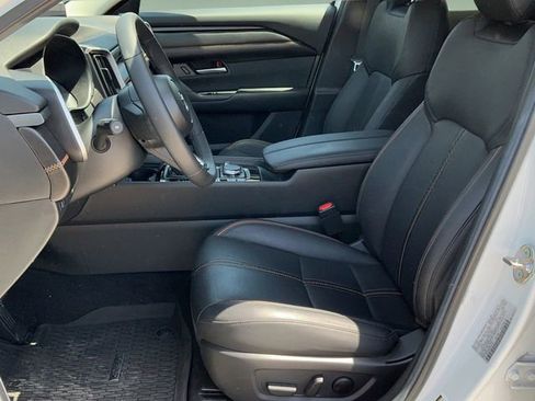 Used 2025 MAZDA CX-50 AWD 2.5 Hybrid w/ Premium Pkg image 13