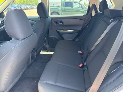 Used 2025 Nissan Rogue S FWD image 23