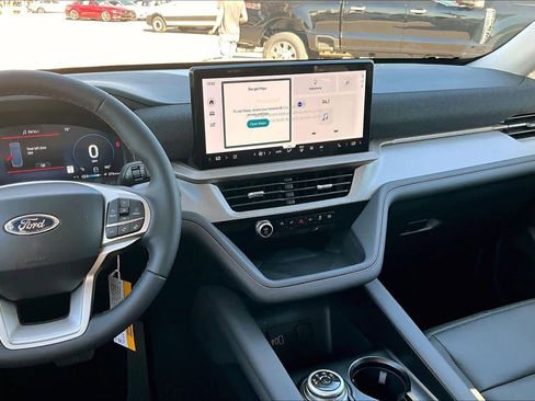 New 2026 Ford Explorer Active w/ Active Comfort Package image 6