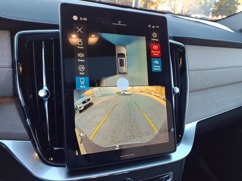 New 2026 Volvo XC90 B5 Plus w/ Protection Package image 19