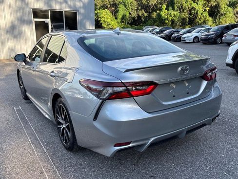 Used 2024 Toyota Camry SE image 7