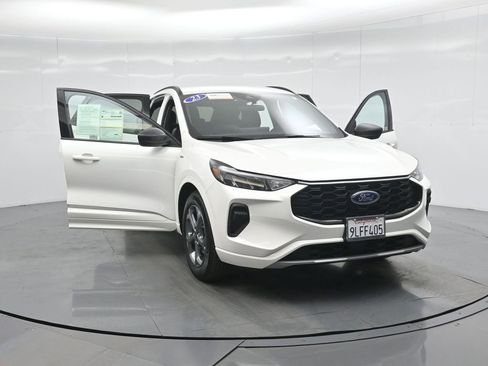 Certified 2023 Ford Escape ST-Line w/ Tech Pack #1 image 33