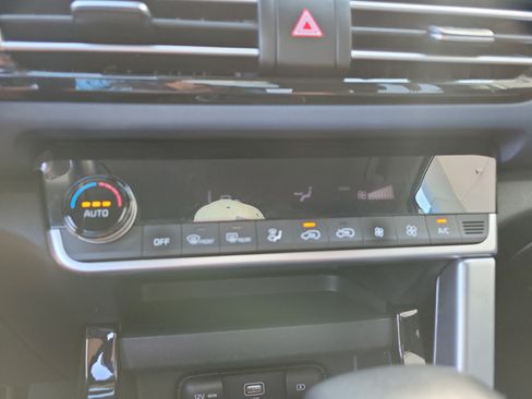 Used 2023 Kia Seltos S FWD image 17