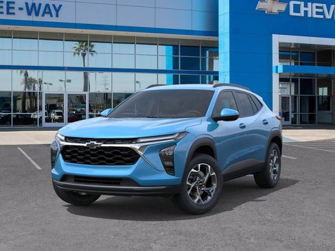 New 2026 Chevrolet Trax LT w/ Driver Confidence Package image 6