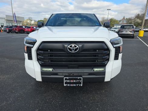 Used 2025 Toyota Tundra SR5 AWD/4WD image 4