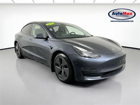 Used 2022 Tesla Model 3 Long Range image 1