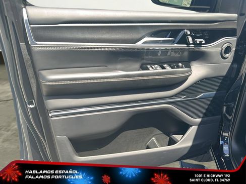 Used 2024 Jeep Grand Wagoneer Series II w/ Quick Order Packagew 28T AWD/4WD image 12