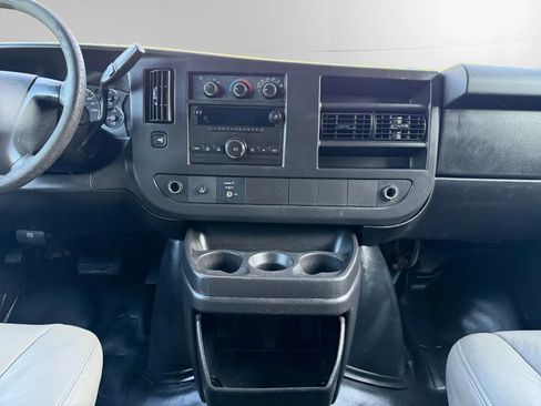 Used 2014 GMC Savana 2500 RWD image 13
