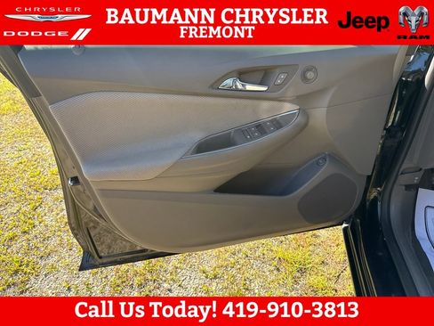 Used 2018 Chevrolet Cruze LS FWD image 10