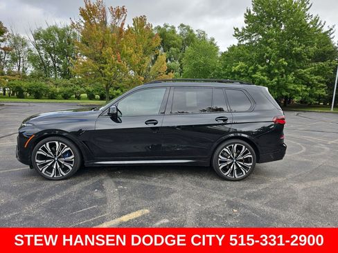Used 2023 BMW X7 M60i AWD/4WD image 1