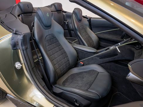 Used 2024 Ferrari Roma Spider image 21