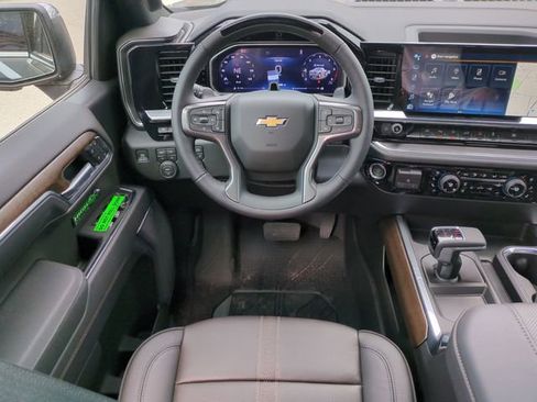 New 2026 Chevrolet Silverado 1500 High Country AWD/4WD image 15