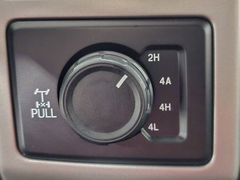 Used 2018 Ford F150 Lariat image 19