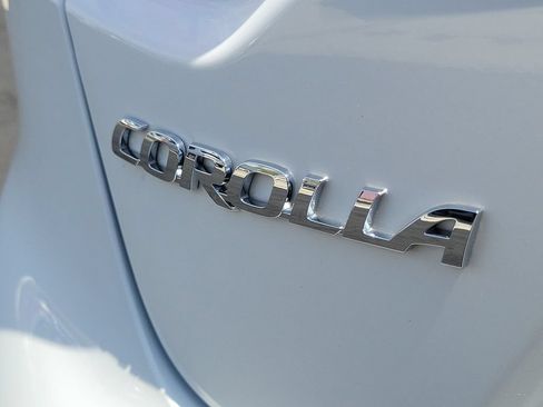 Used 2024 Toyota Corolla LE FWD image 9