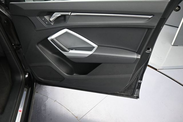 Used 2025 Audi Q3 2.0T Premium AWD/4WD image 13