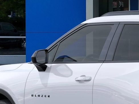 New 2026 Chevrolet Blazer LT w/ Convenience Package FWD image 12