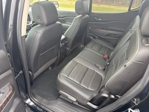 Used 2023 GMC Acadia Denali image 17