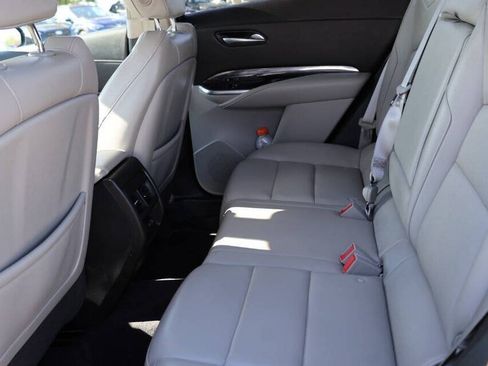 Used 2019 Cadillac XT4 Luxury AWD/4WD image 17