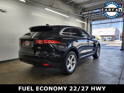 Used 2020 Jaguar F-PACE Premium image 3