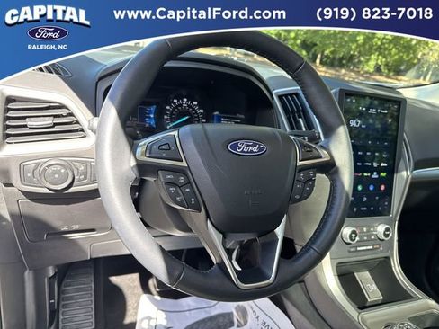 Used 2022 Ford Edge SEL w/ Convenience Package image 24