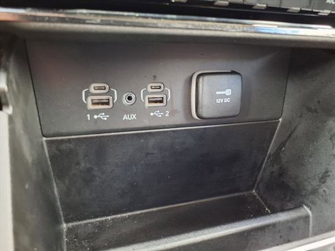 Used 2023 Jeep Grand Cherokee L Laredo image 8