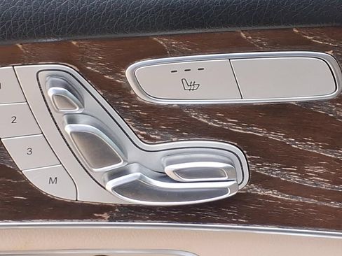 Used 2019 Mercedes-Benz GLC 300 image 15