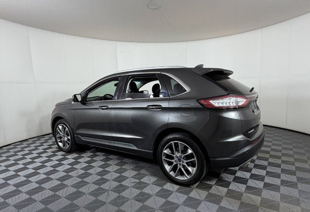 Used 2016 Ford Edge Titanium w/ Technology Package FWD image 3