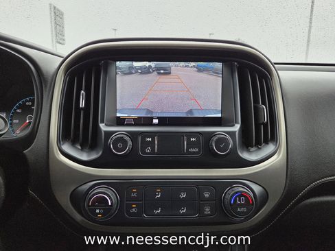 Used 2019 GMC Canyon Denali image 9