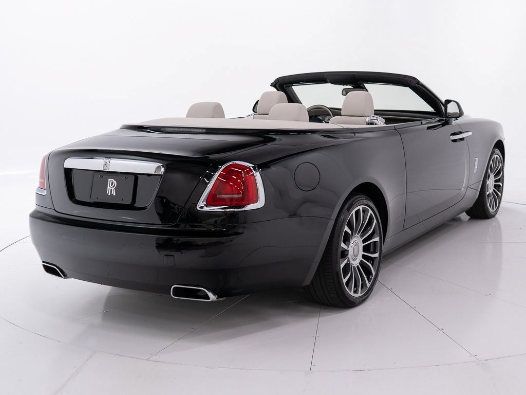 Certified 2018 Rolls-Royce Dawn RWD image 5