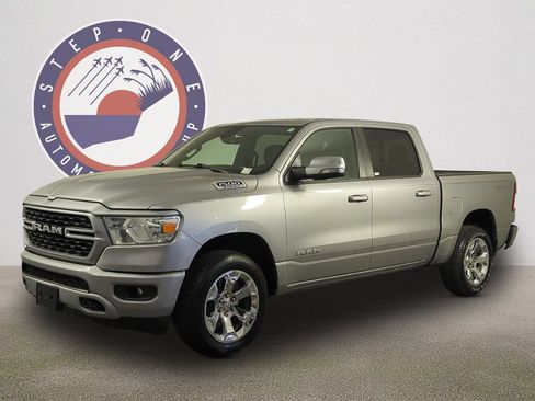 Used 2022 RAM 1500 Big Horn AWD/4WD image 2