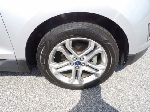 Certified 2018 Ford Edge Titanium w/ Equipment Group 301A FWD image 12