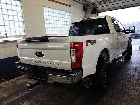 Used 2017 Ford F250 XLT w/ XLT Premium Package image 3