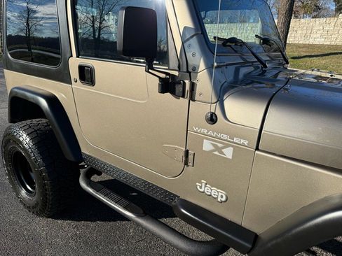 Used 2002 Jeep Wrangler X image 9