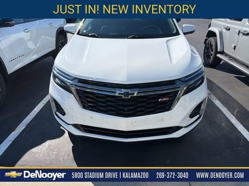 Used 2023 Chevrolet Equinox RS image 1