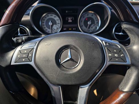 Used 2014 Mercedes-Benz SLK 350 image 18