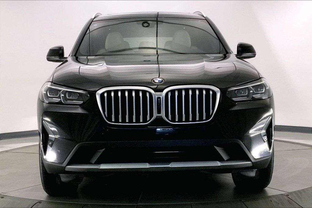 Certified 2024 BMW X3 xDrive30i w/ Convenience Package AWD/4WD image 2
