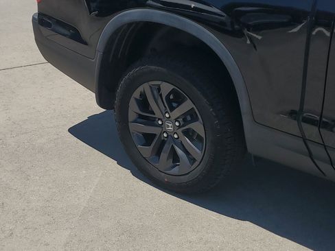 Used 2024 Honda Ridgeline Sport image 8