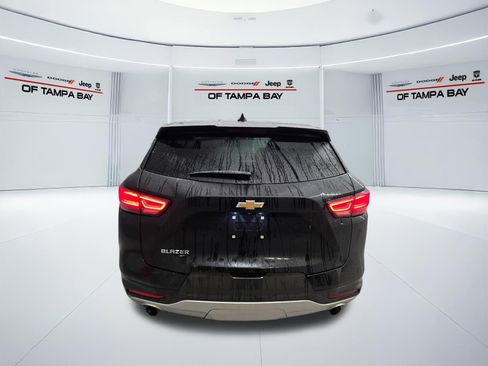 Used 2025 Chevrolet Blazer LT FWD image 5