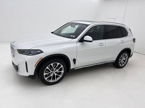 Used 2026 BMW X5 xDrive40i AWD/4WD image 2