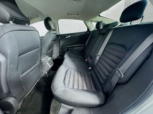 Used 2016 Ford Fusion SE FWD image 21