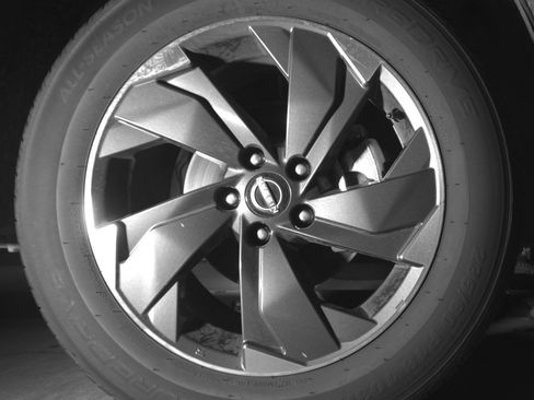 Used 2025 Nissan Rogue SV image 13