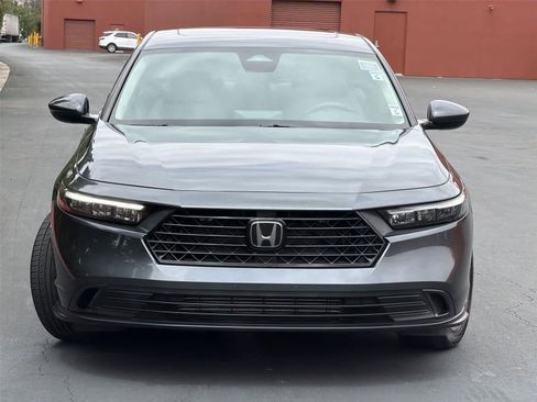 Used 2023 Honda Accord EX image 7