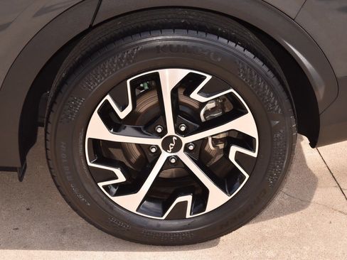 Used 2023 Kia Sportage EX image 36