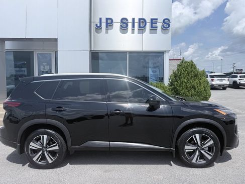 Used 2024 Nissan Rogue SL w/ SL Premium Package FWD image 8