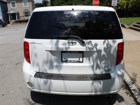 Used 2009 Scion xB FWD image 6