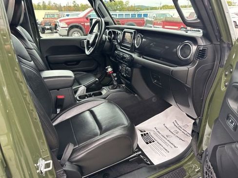 Used 2021 Jeep Wrangler Unlimited Sahara AWD/4WD image 10