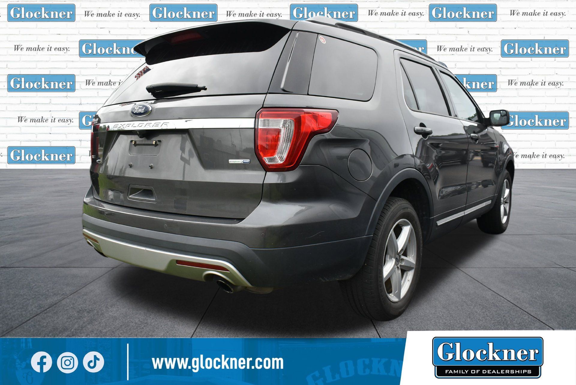 Used 2017 Ford Explorer XLT w/ Equipment Group 202A AWD/4WD image 4